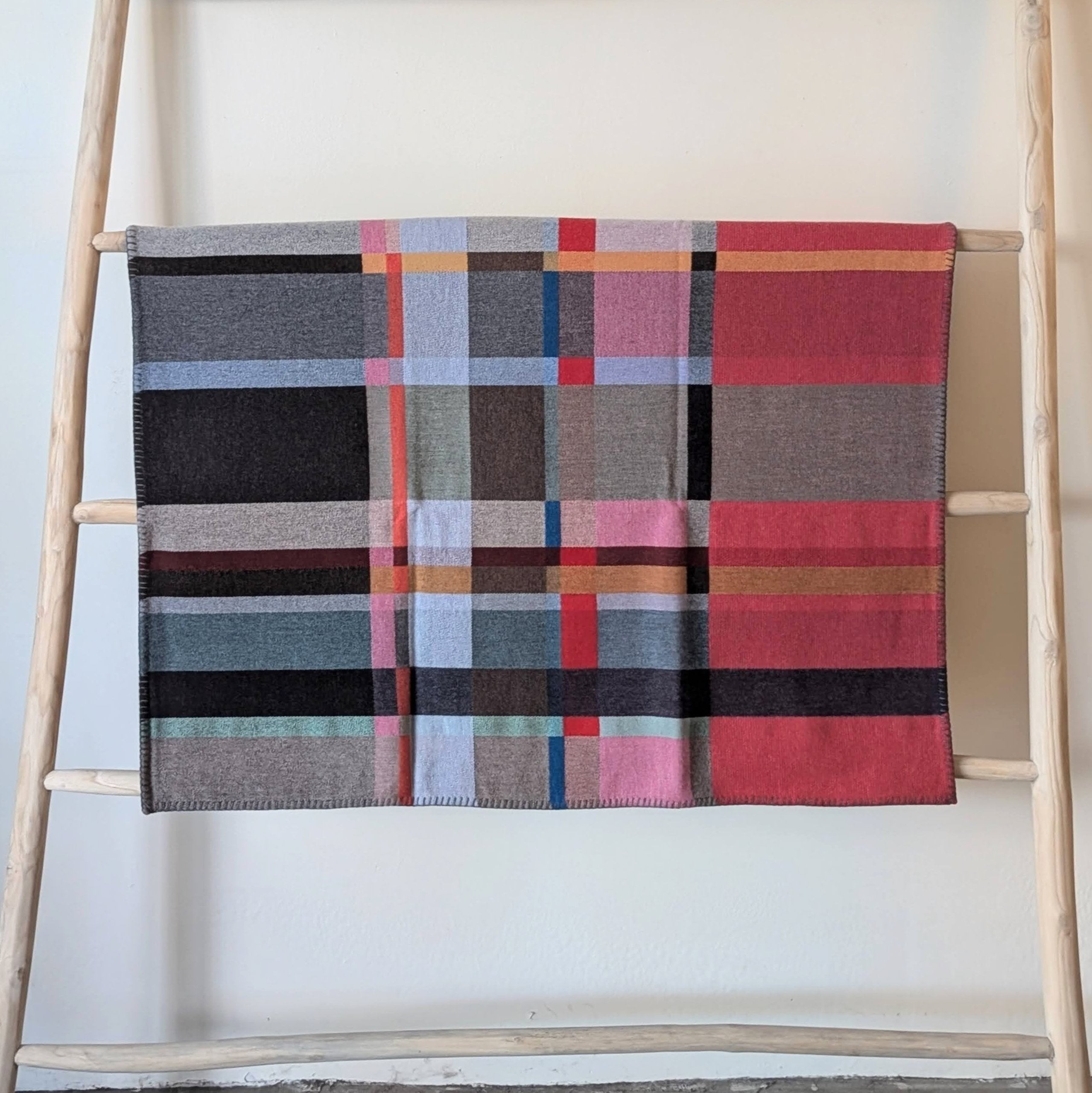 Wallace Sewell Merino Lambswool Throw - Lasdun