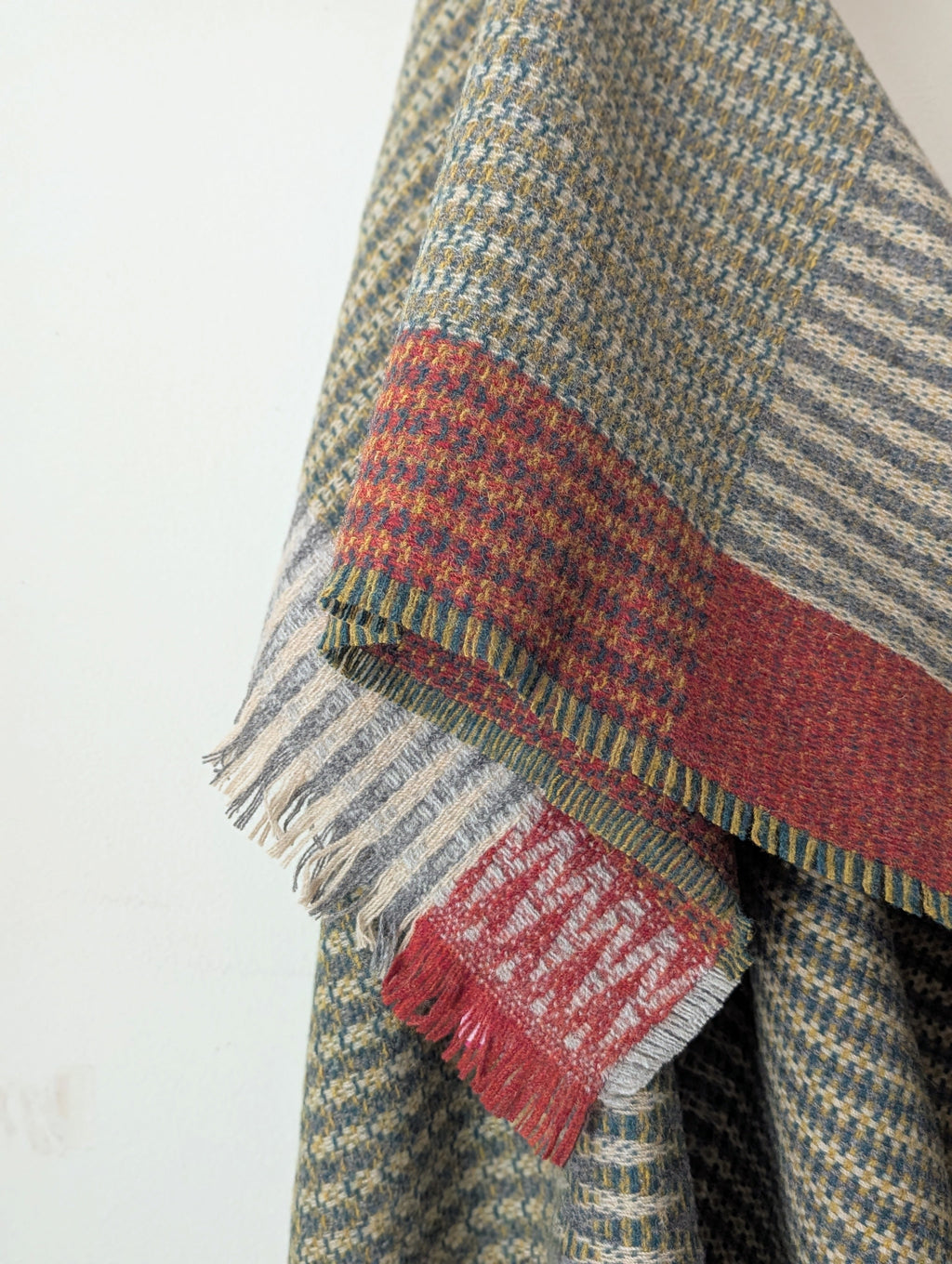Wallace Sewell Shetland Wool Throw - Lismore