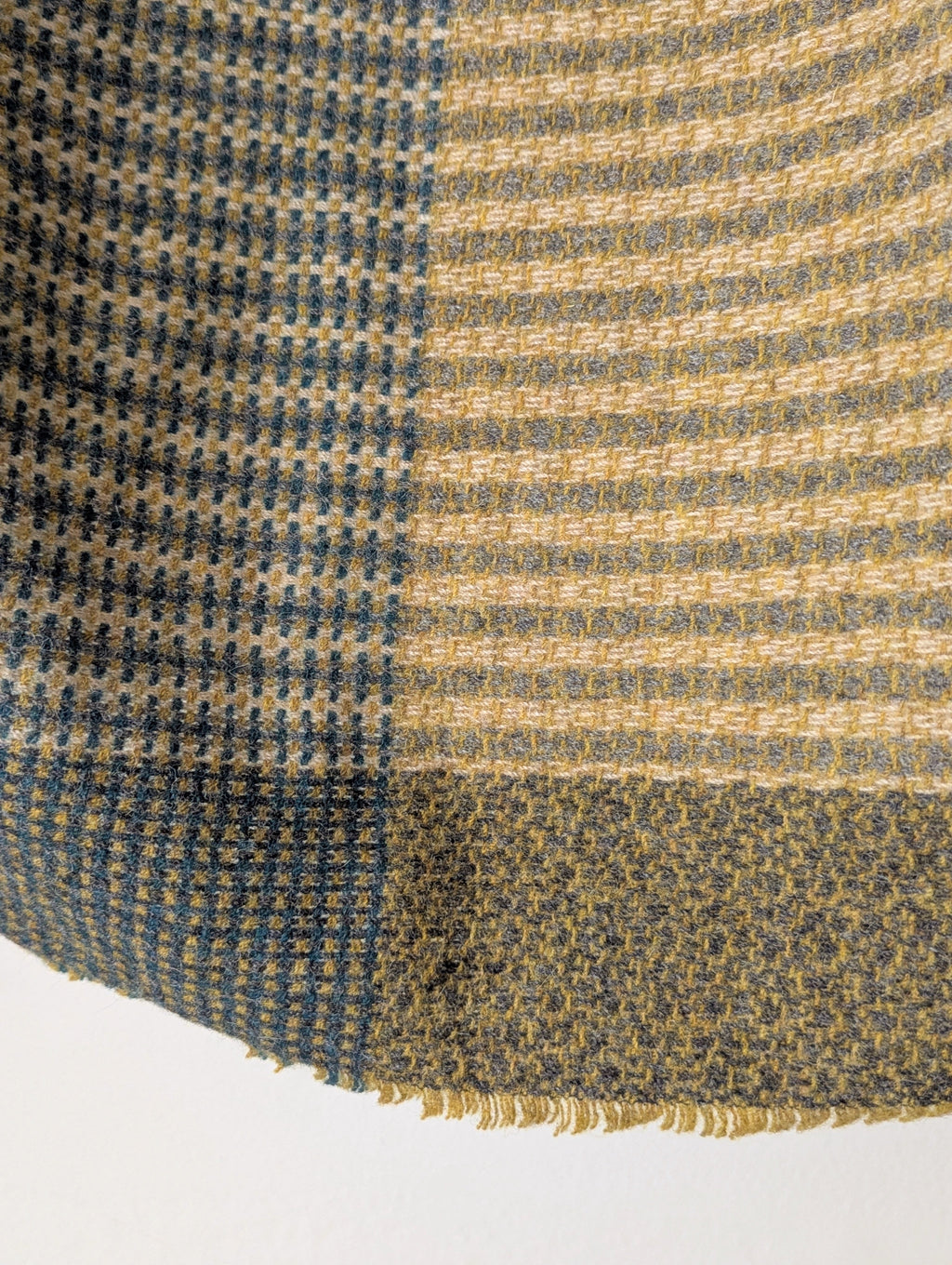 Wallace Sewell Shetland Wool Throw - Lismore