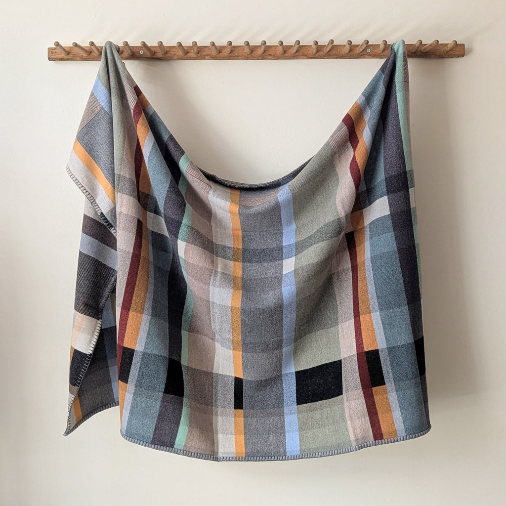 Wallace Sewell Merino Lambswool Throw - Chipperfield