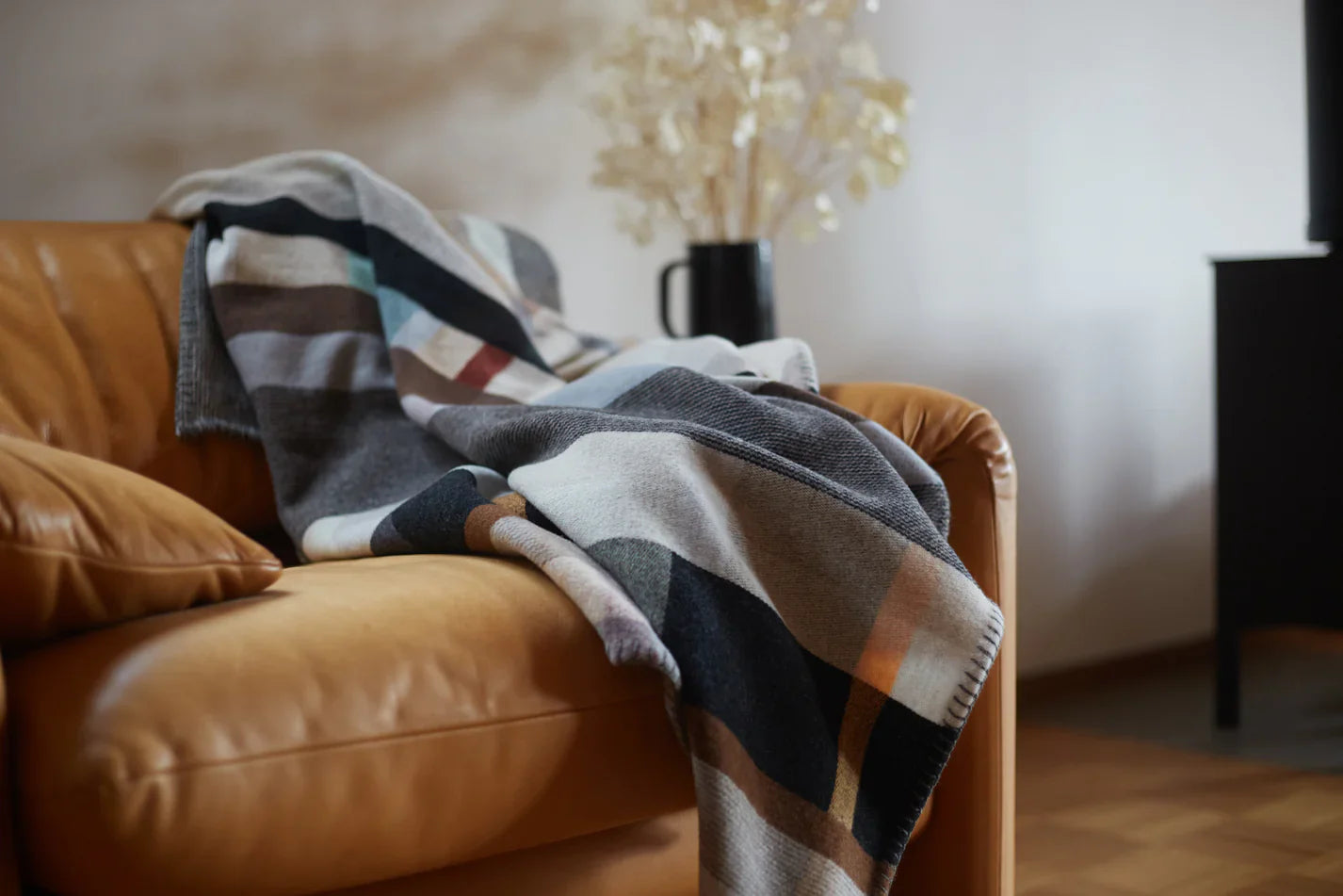 Wallace Sewell Merino Lambswool Throw - Chipperfield