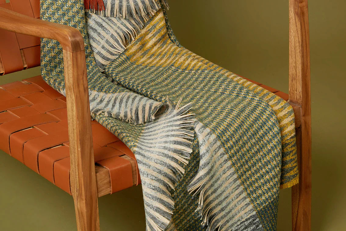 Wallace Sewell Shetland Wool Throw - Lismore